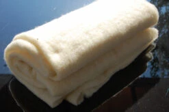 Schafwollvlies (ca. 150 Cm X 100 Cm) | BIO Schafschurwolle Von BIOWOL -Elho Compo Geschaft 550515 BIO Schafwollvlies 150 cm x 100 cm 800108 bw 250g 1